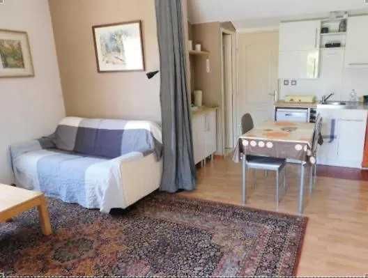 Hotel Les Cigales Montélier Francja